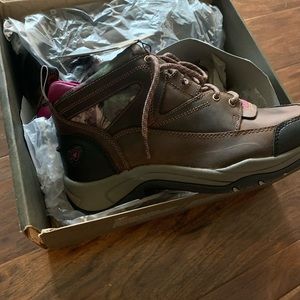 Ariat steel toe women’s 9